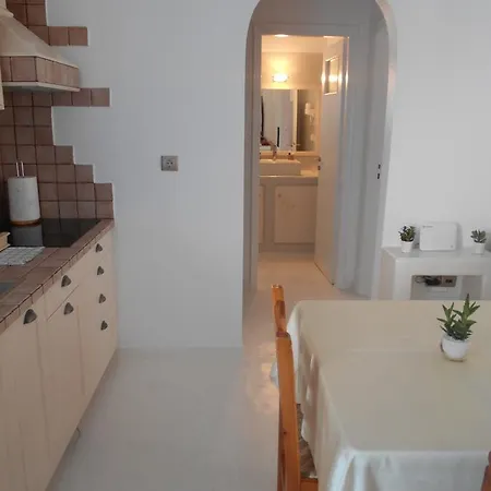 Lefkes Aparthotel 4*