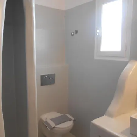 Lefkes Aparthotel 4*